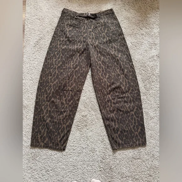 BDG Urban Outfitters Logan Printed Buckle Baggy Barrel Jeans. - Picture 5 of 8